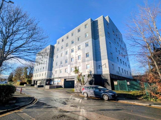 Flat for sale in Great Horton, West Yorkshire