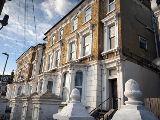 Flat for sale in St. Lawrence, Acol