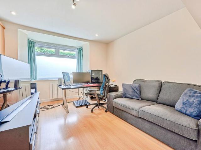 Flat for sale in Arbury, Cambridgeshire