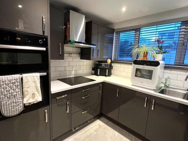 Flat for sale in St. Lawrence, Ventnor