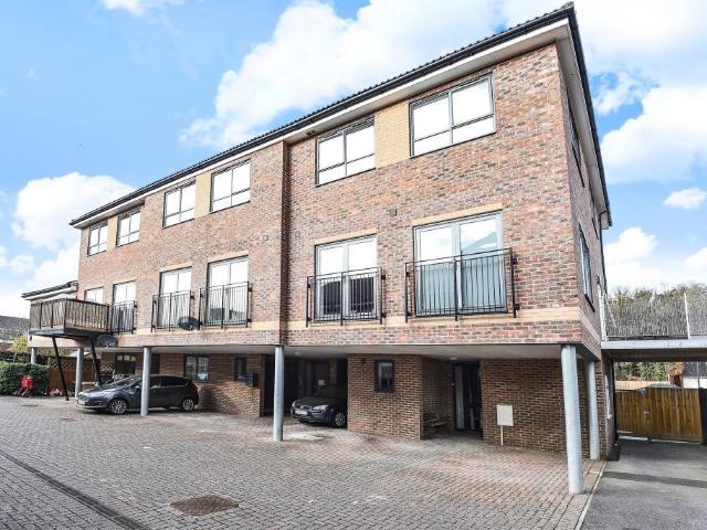Flat for sale in Chesham