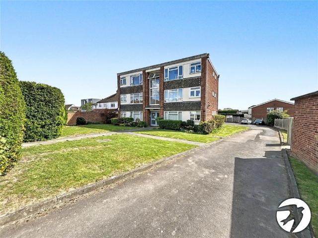 Flat for sale in Blackfen, Greater London