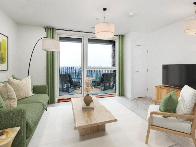 Flat for sale in Maidenhead