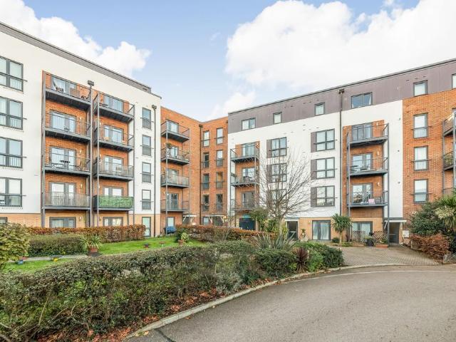 Flat for sale in East Greenwich, Greater London