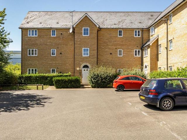 Flat for sale in Bocking, Chipping Hill
