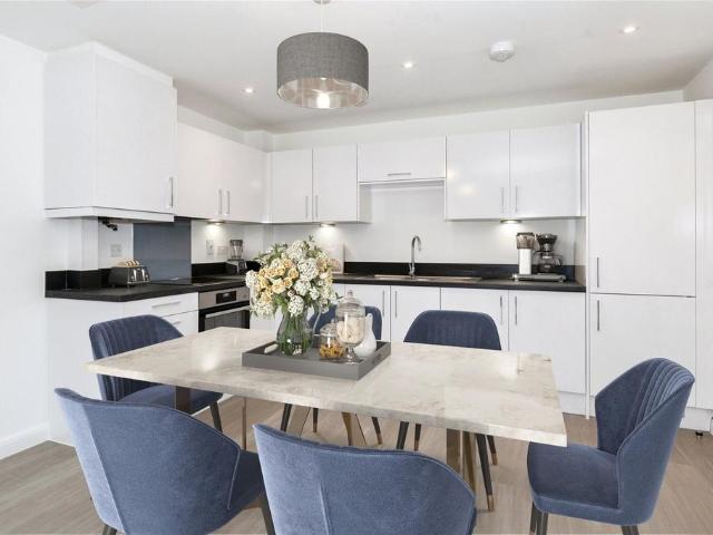 Flat for sale in Sunningdale