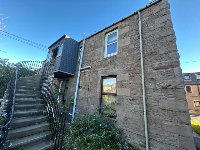 Flat for sale in Raeburn, Perth