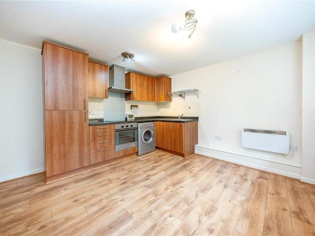 Flat for sale in Parkwood, Midway