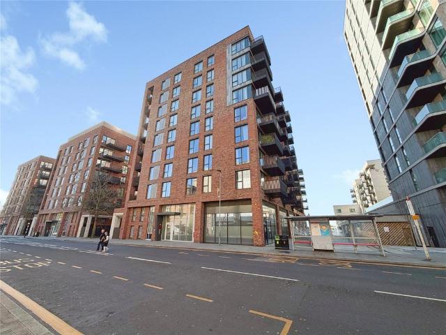 Flat for sale in Barnehurst, Greater London