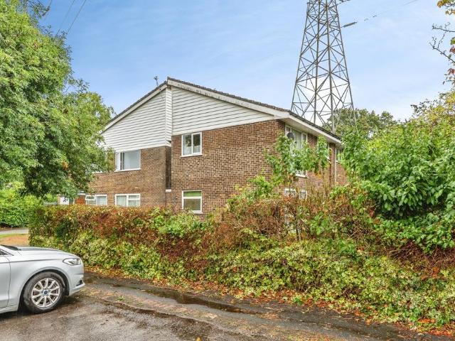 Flat for sale in Totton, New Forest