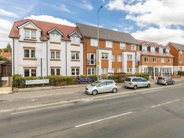 Flat for sale in Caldecott, Dromore