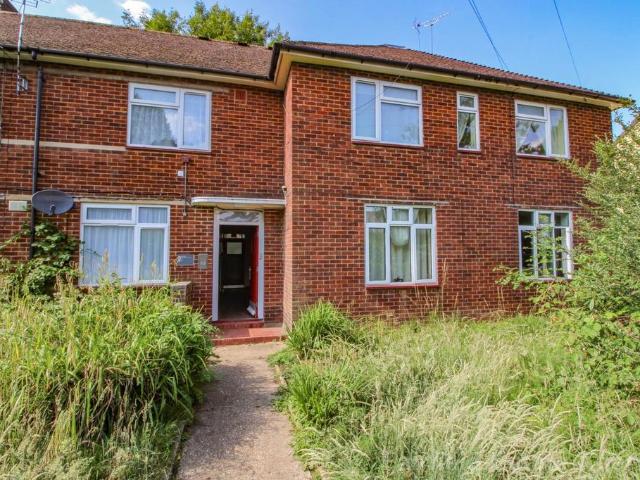 Flat for sale in Watford Rural, Batchworth