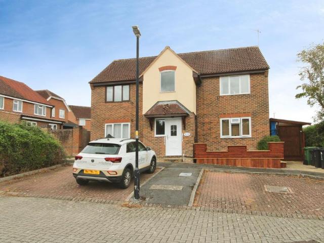 Flat for sale in Abbey Mead, Swindon