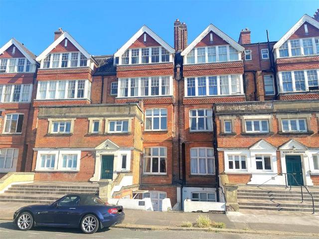 Flat for sale in Central, Heathlands