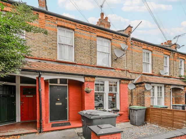 Flat for sale in Noel Park, Greater London