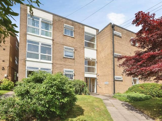 Flat for sale in Bearwood, West Midlands