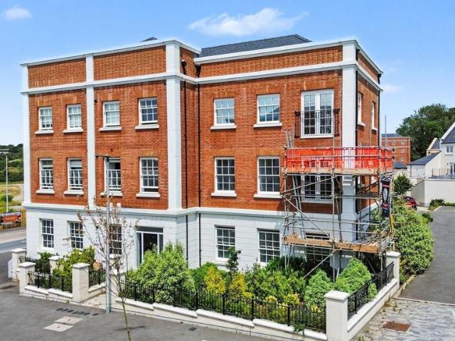 Flat for sale in Sherford, Strode