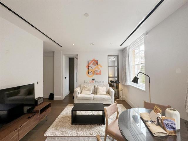 Flat for sale in Blackfriars, Lyons