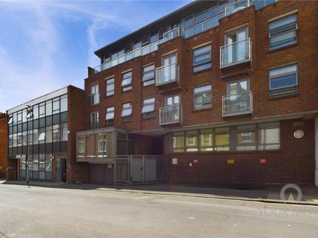 Flat for sale in Semilong, Northampton