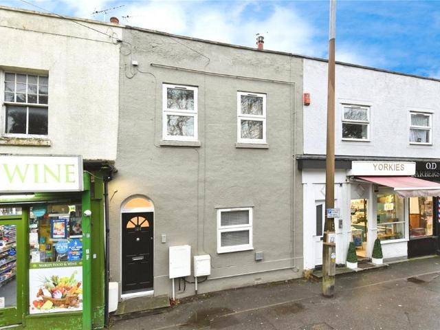 Flat for sale in The Galleries, Brentwood