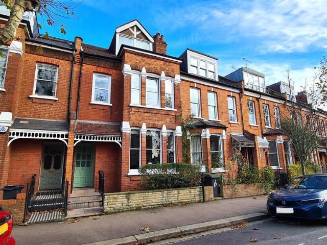 Flat for sale in Finchley, Isle Of Man