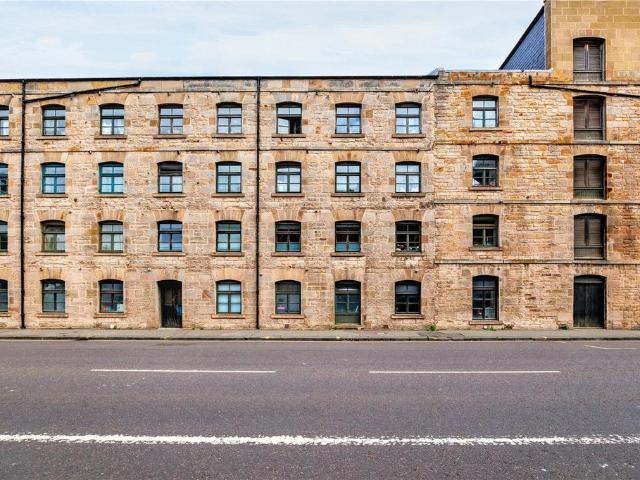 Flat for sale in North Leith, Leith