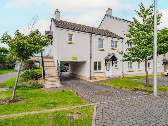 Flat for sale in Woodburn, Maxton