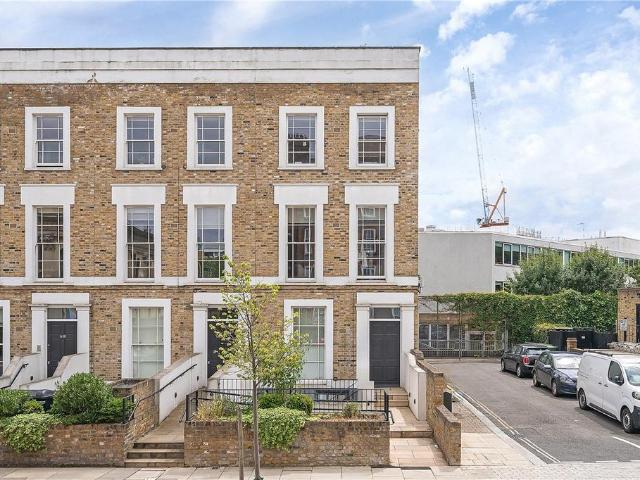 Flat for sale in Chalk Farm, Greater London