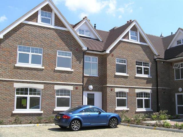 Flat for sale in Perryfields, West Sussex
