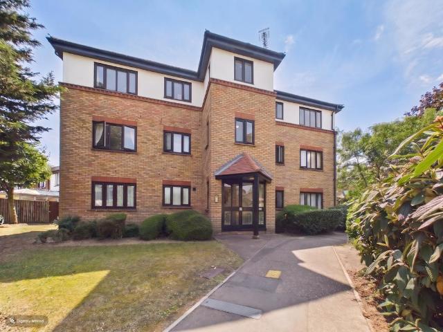 Flat for sale in Chelmsford, Essex