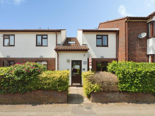 Flat for sale in Walthamstow Village, Greater London