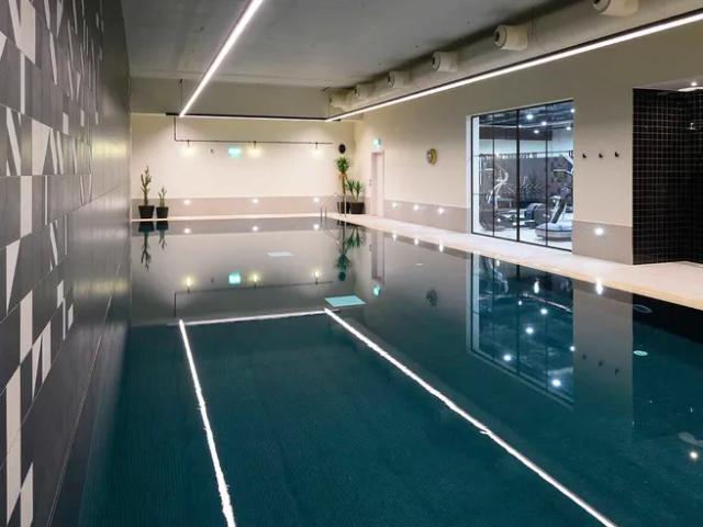 Flat for sale in Woodberry Down, Stamford Hill