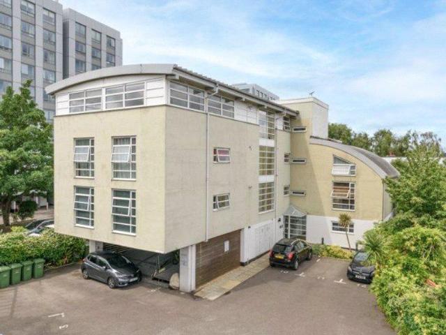 Flat for sale in Blackhills, Surrey