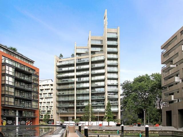 Flat for sale in Pimlico, Greater London
