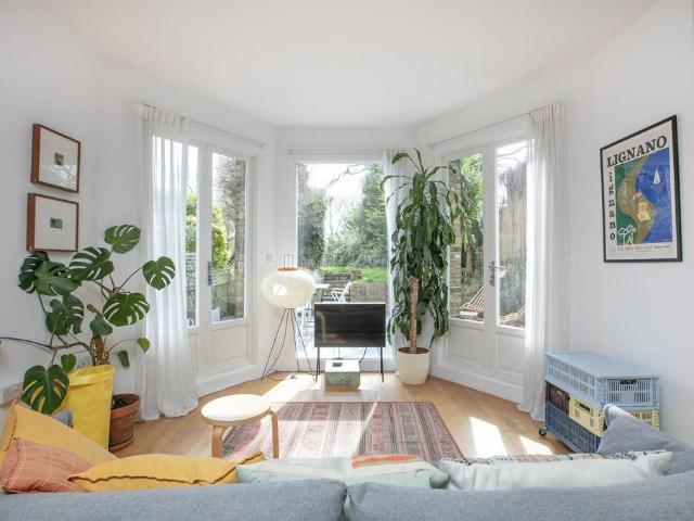 Flat for sale in Peckham, Greater London