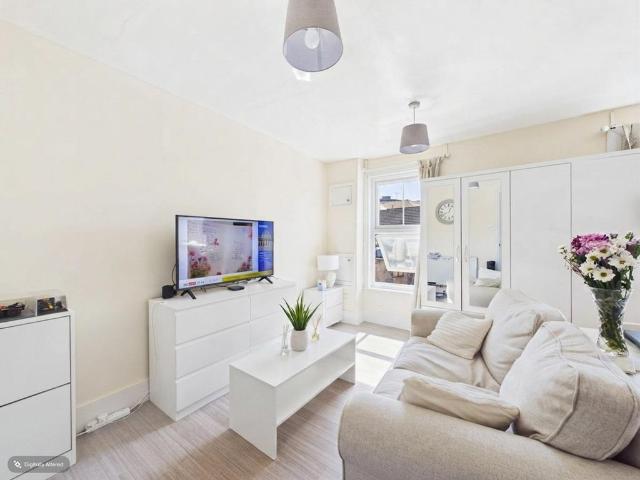 Flat for sale in Troy Town, Rochester