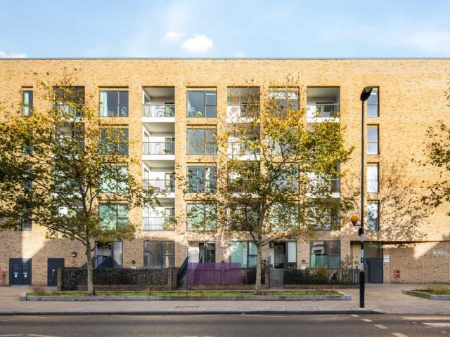 Flat for sale in Clapton, Lower Clapton