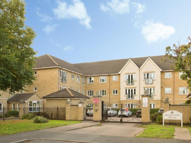 Flat for sale in Histon, South Cambridgeshire