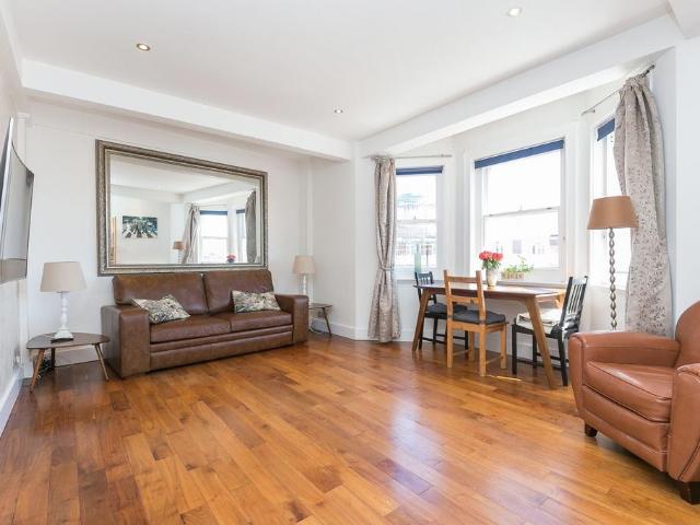 Flat for sale in St. John's Wood, Isle Of Man