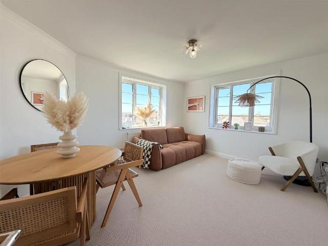 Flat for sale in Alton Barnes, Isle Of Man