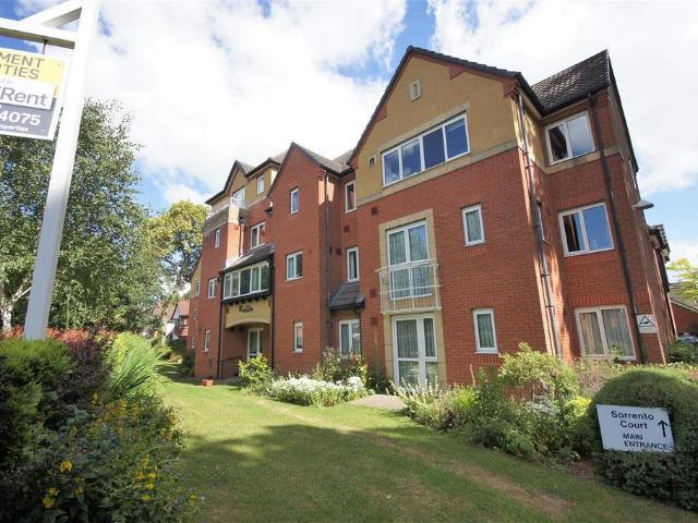Flat for sale in Wake Green, West Midlands
