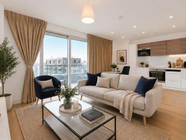Flat for sale in Bromley-by-Bow, Bow