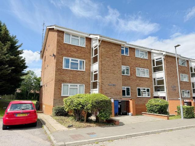 Flat for sale in Bedford