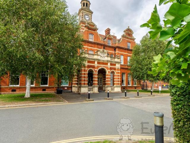 Flat for sale in Heigham Grove, East Bank