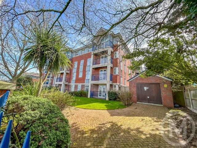 Flat for sale in Grange Park, Blackpool