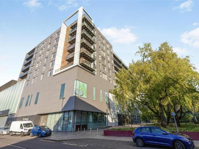 Flat for sale in Fernhill, Bury