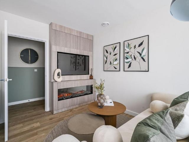 Flat for sale in New Barnet, Greater London
