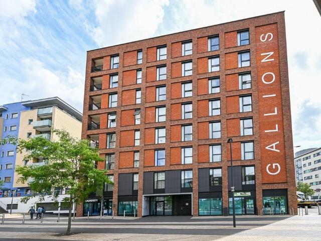 Flat for sale in Reach, Greater London