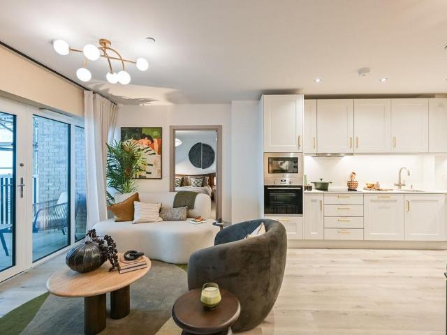 Flat for sale in Greater London