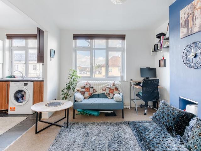 Flat for sale in Horfield, Bristol